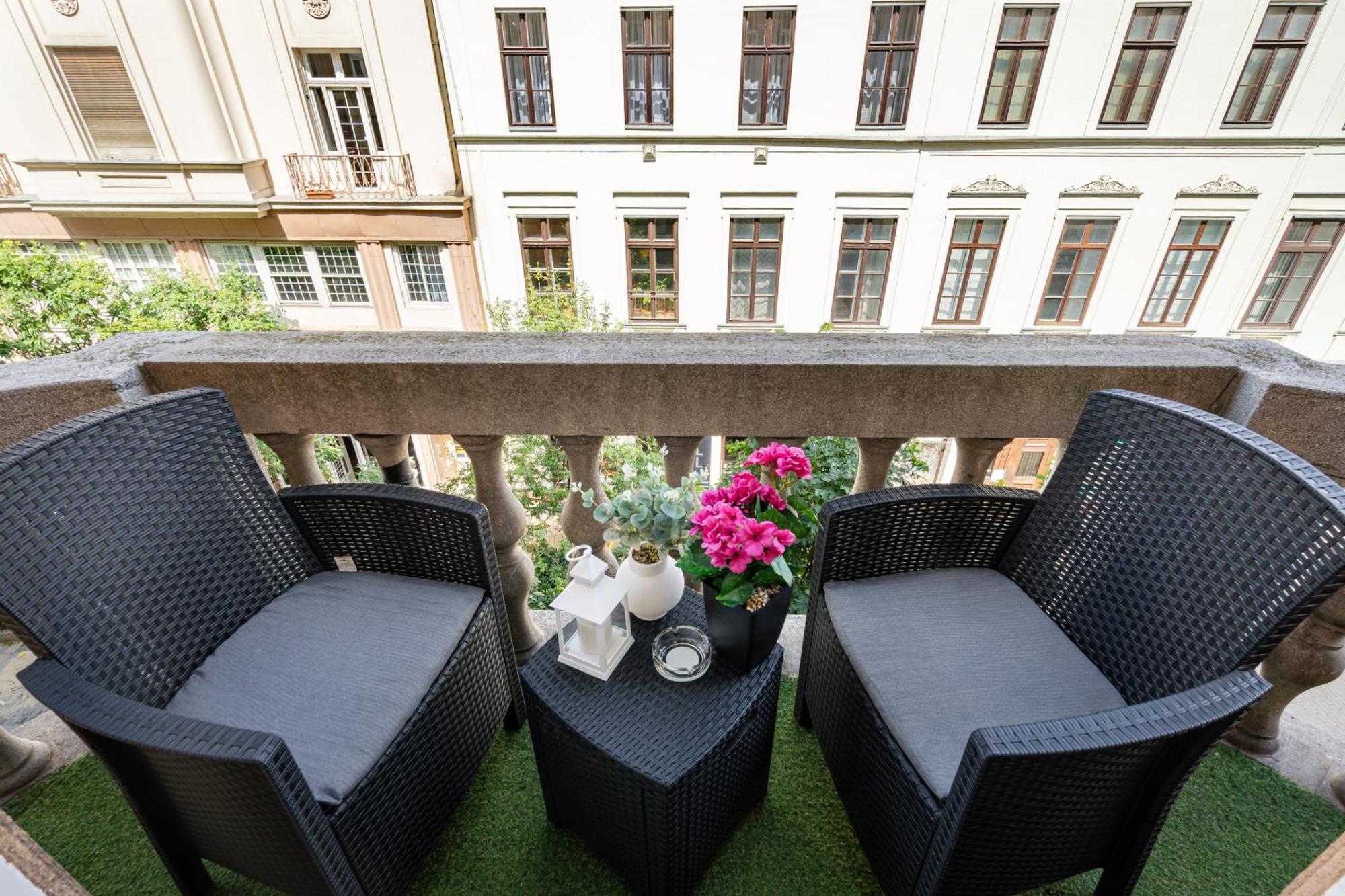 Kiraly 35 Luxury Apartment With Free Parking Budapest Exterior foto
